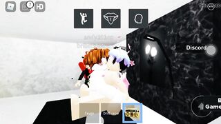 Sex cookie tug of war in Roblox