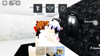 Sex cookie tug of war in Roblox