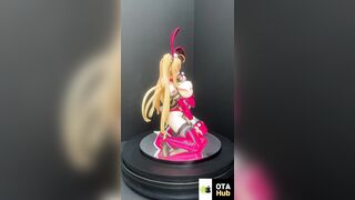 Figure Native - Caroline Yuri