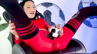 Super hot tgirl enjoys with MULTICUMSHOT ball and splashes all over!